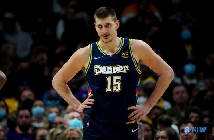 利物浦仍在 利物浦仍在